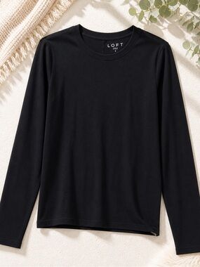 LOFT plus size Black Crew Neck Top